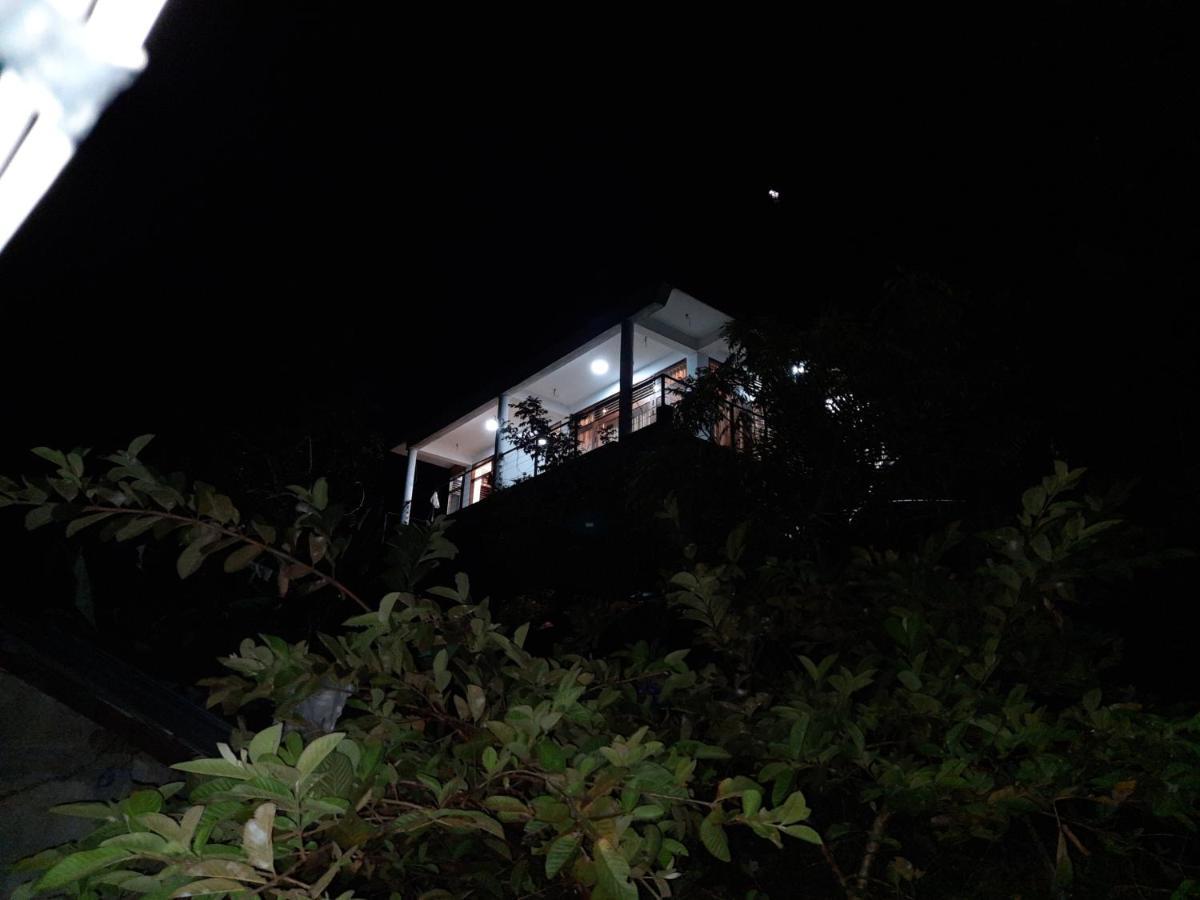 Bed and Breakfast Oxy Breeze Ella Exterior foto