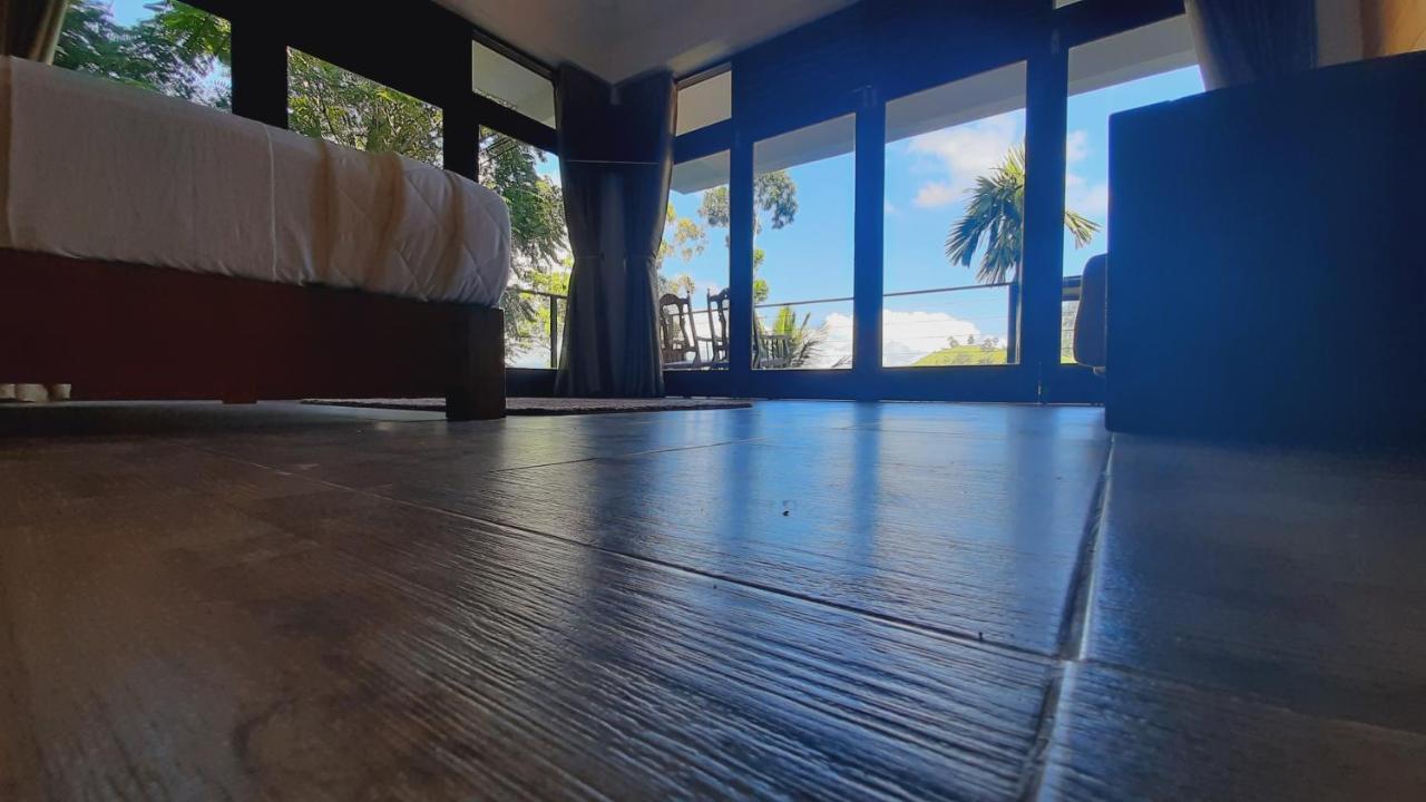 Bed and Breakfast Oxy Breeze Ella Exterior foto