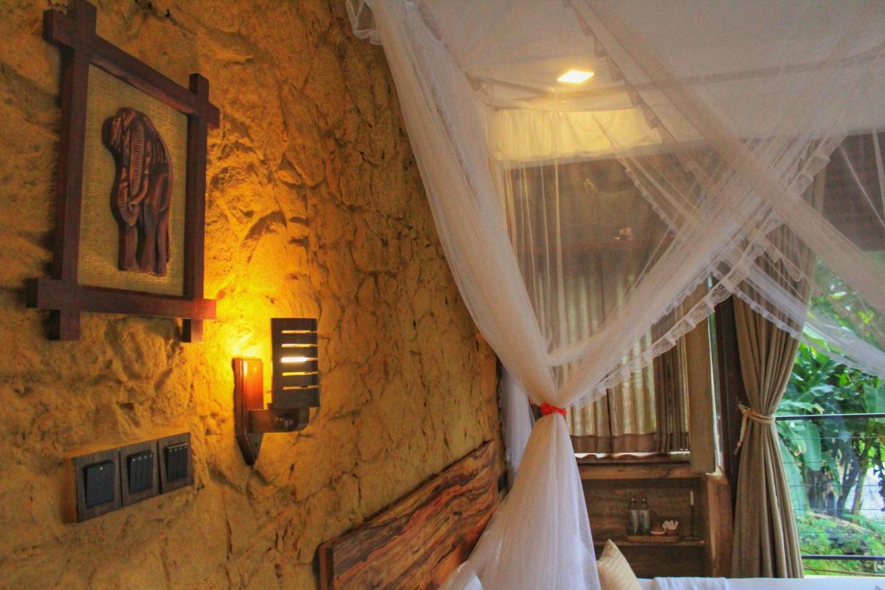 Bed and Breakfast Oxy Breeze Ella Exterior foto